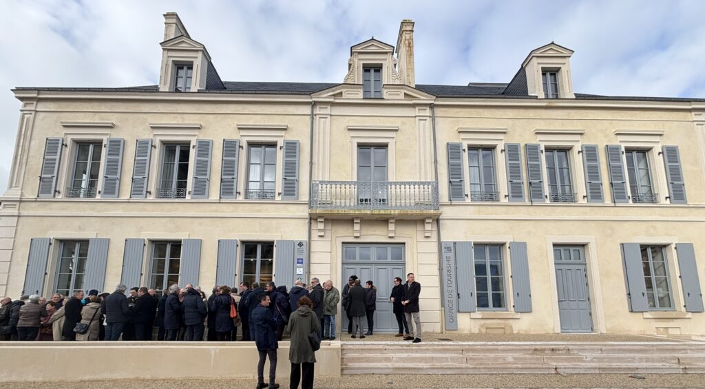 Inauguration de La Distylerie de Luçon, façade de l'Office de Tourisme